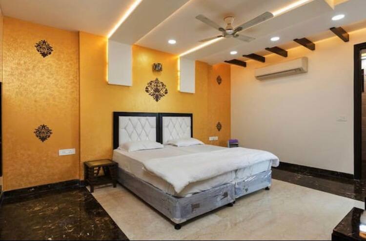 Luxurious! 4bhk apartment, New Delhi 4